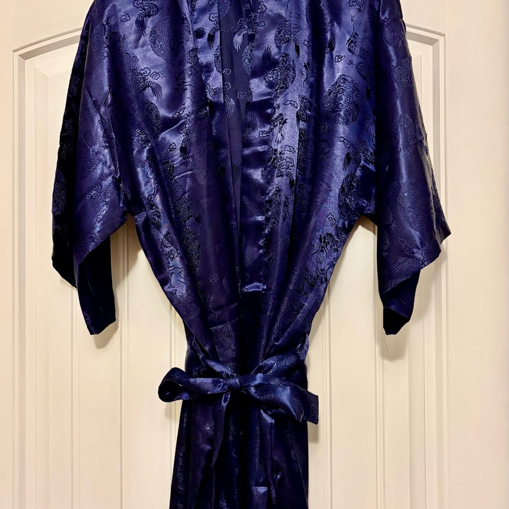 Elegant Navy Blue Silk Kimono Robe